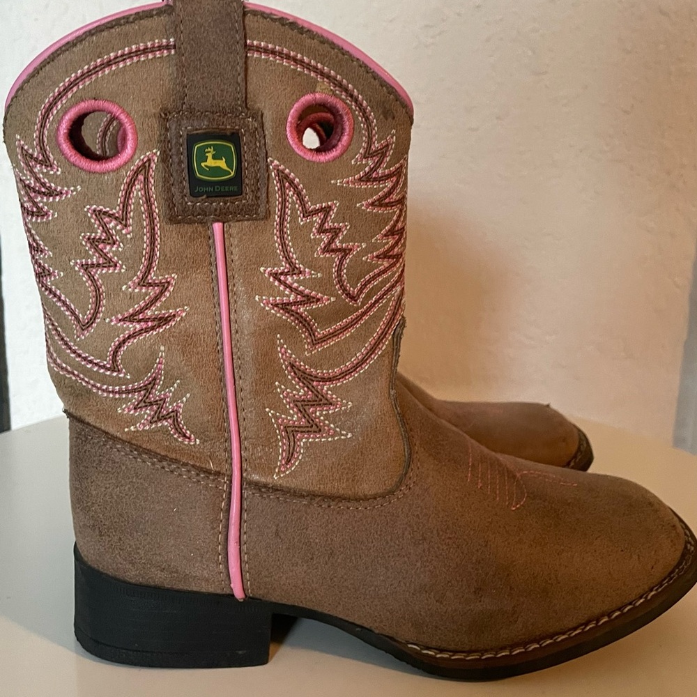 Girl boots